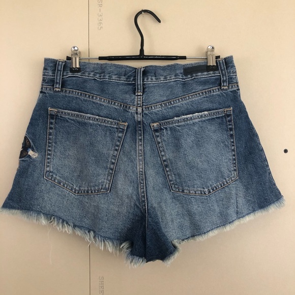 Abercrombie & Fitch High-Waist, Embroidered Shorts - Picture 7 of 11
